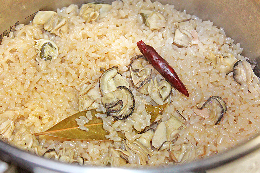 圧力鍋で簡単！速い！美味しい！牡蠣の炊き込みご飯